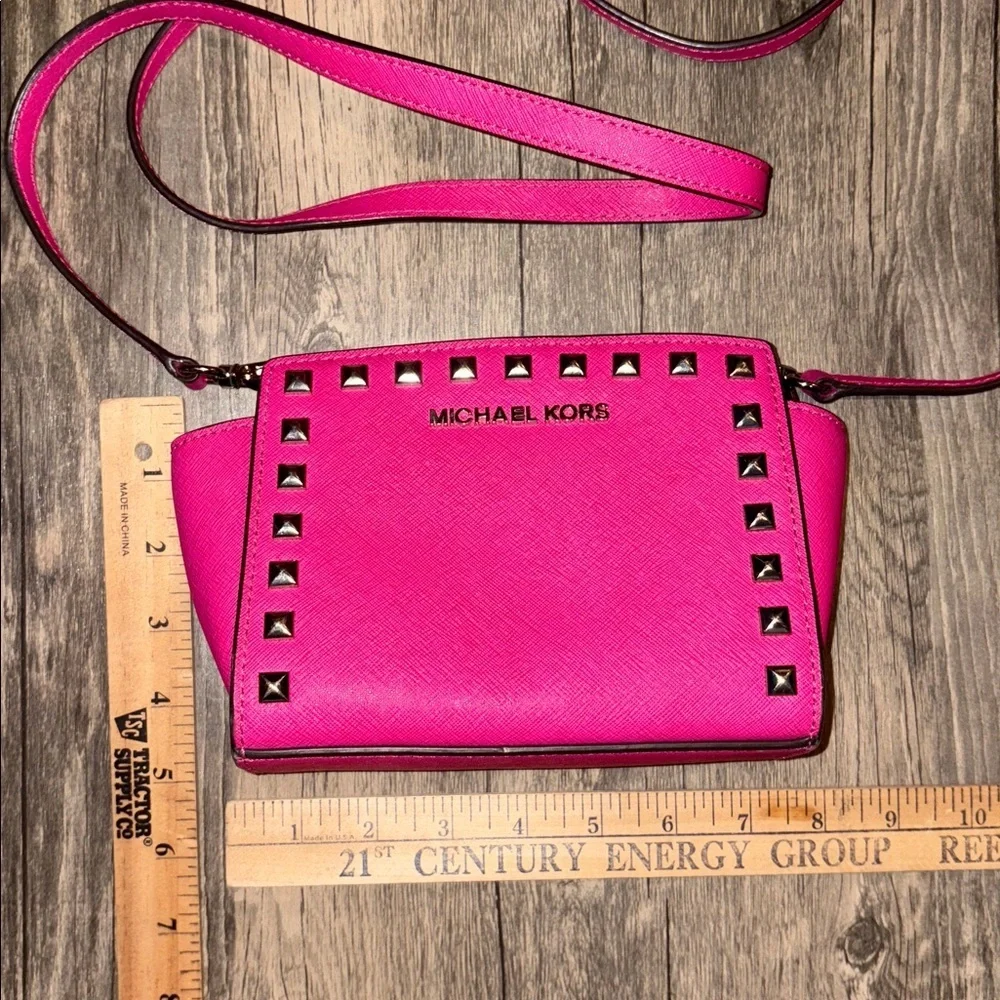 Michael Kors Fuchsia Leather Small Selma Crossbody Bag NWOT - Picture 4 of 8